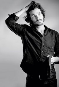 santiago-cabrera